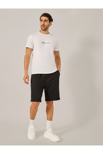 Styli Minimal Print Short Sleeves Regular Fit T-Shirt