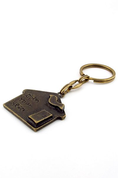 Solfera Home House-Shaped Cartoonish Bird on the Roof Bronze Metal Keychain Kc228