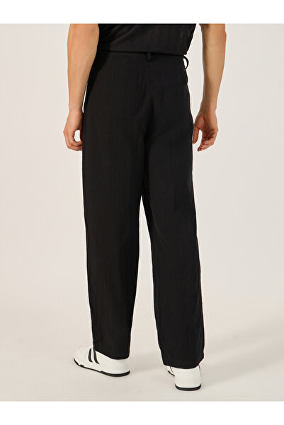 Styli Textured Relaxed Fit Pleated Trousers
