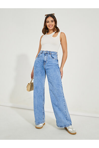 Styli بنطال جينز واسع الساق ومغسل خفيف الارتفاع