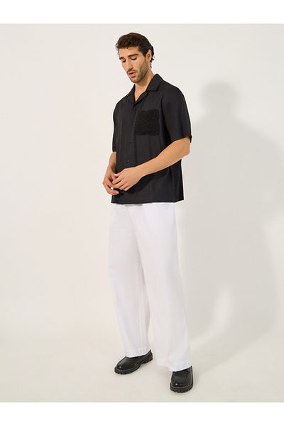 Styli MEN OVERSIZED LEG DOUBLE PLEATED TROUSERS WITH BELT