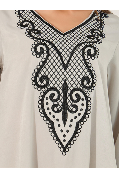 Styli Lace Insert V-Neck A-Line Jalabyia