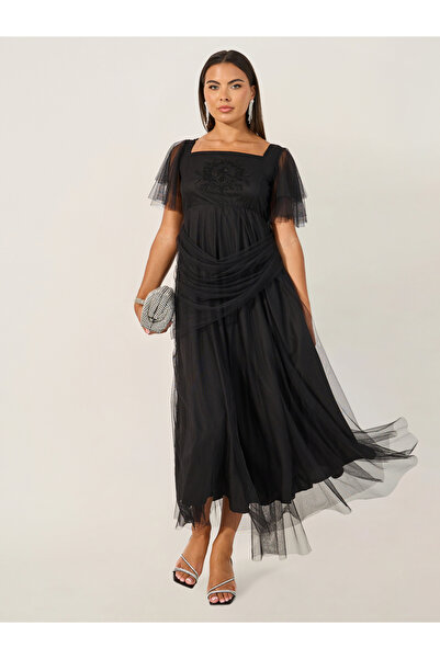 Styli Embroidered Detail Flared Sleeves A-Line Maxi Dress