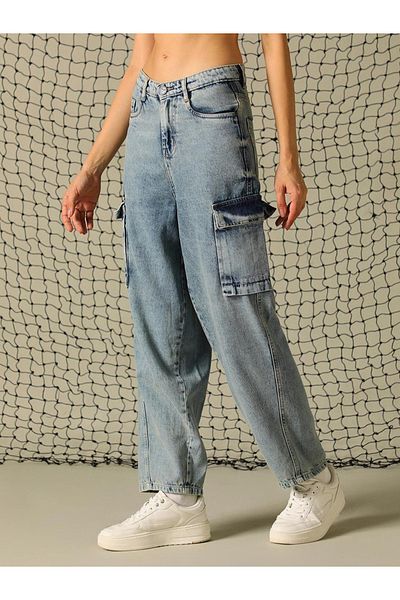 Hubberholme By Styli High Rise Mid Wash Carrot Fit Jeans