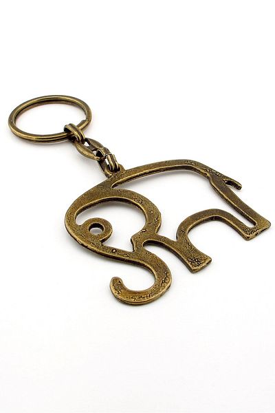 Solfera Elephant Shaped Blessings Fortune Luck Antique Yellow Bronze Metal Key Chain Kc241