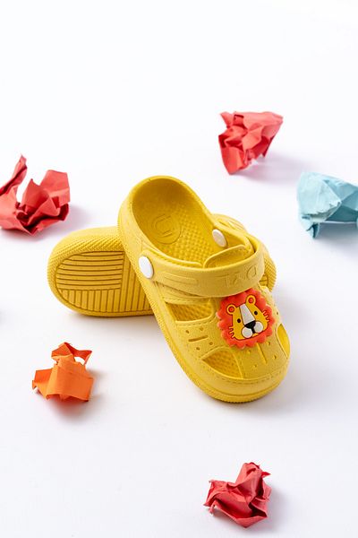 JAKJOUR Unisex Children's Sandals Yellow Non-Slip Sole Animal Figured Daily Comfortable Slippers