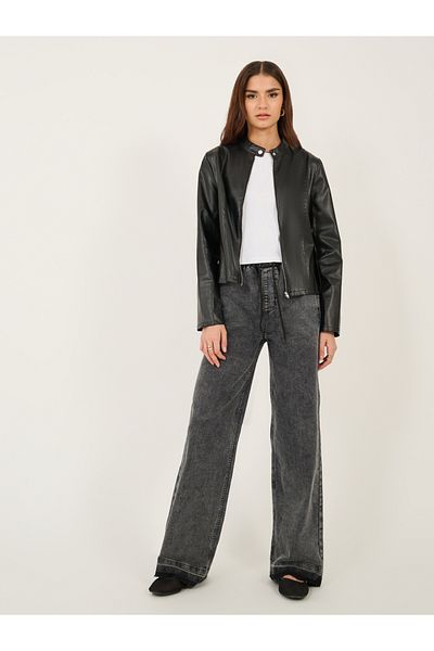 Styli High Rise Elasticated Waist Wide Leg Jeans with Frayed Hem