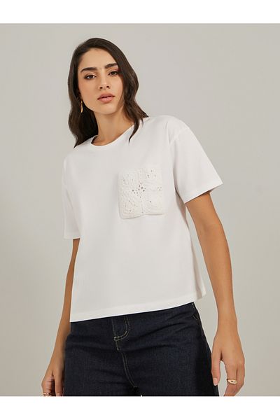 Styli Crochet Pocket Round Neck Short Sleeve T-Shirt