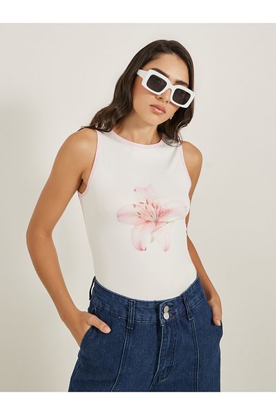 Styli Floral Print Round Neck Contrast Piping Sleeveless Tank