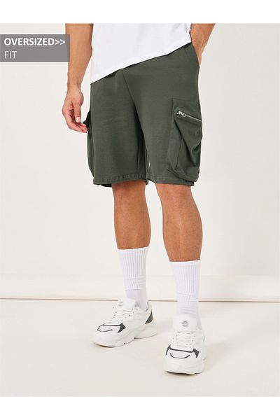 Styli Oversized Fit Utility Cargo Shorts with Zipper