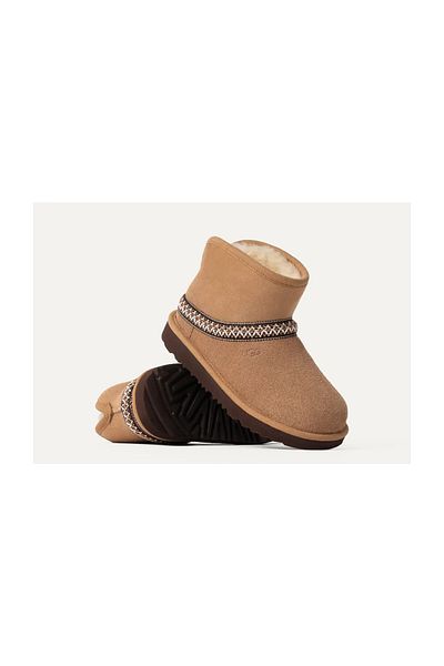 UGG CLASSIC MINI CRESSENT - Kozačky