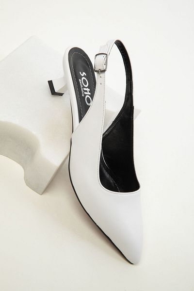 SOHO Weiße klassische Damenschuhe mit Absatz 20285