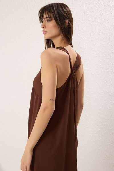 Trendyol Collection Кафява право изрязана макси тъкана рокля TWOSS25EL00247