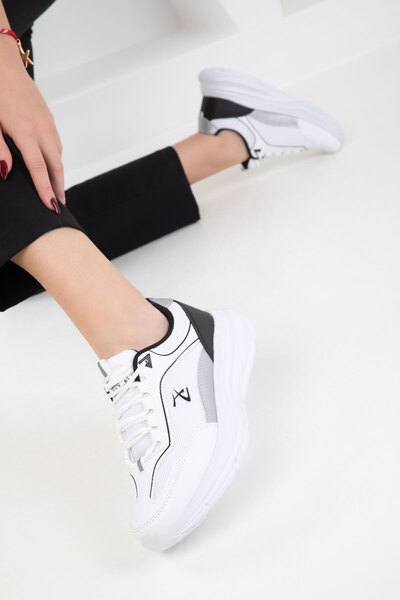 SOHO Beyaz-Siyah Kadın Sneaker 20414