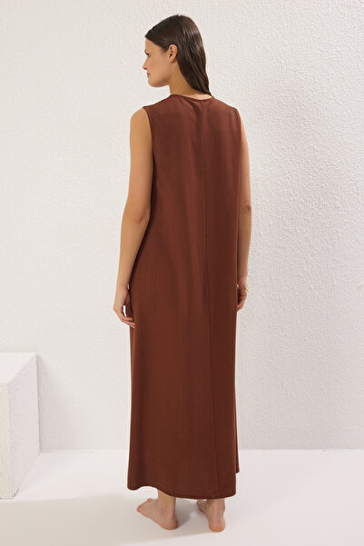 Trendyol Collection Hnědé maxi tkané plážové šaty s doplňky TBESS25EL00061