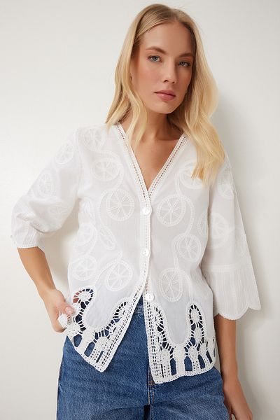 Happiness İstanbul Weiße, romantisch bestickte, gewebte Hemdbluse für Damen QS00012