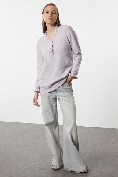 Trendyol Modest Lila Strickpullover mit weicher Textur und Perlmuttknöpfen TCTAW25AK00034