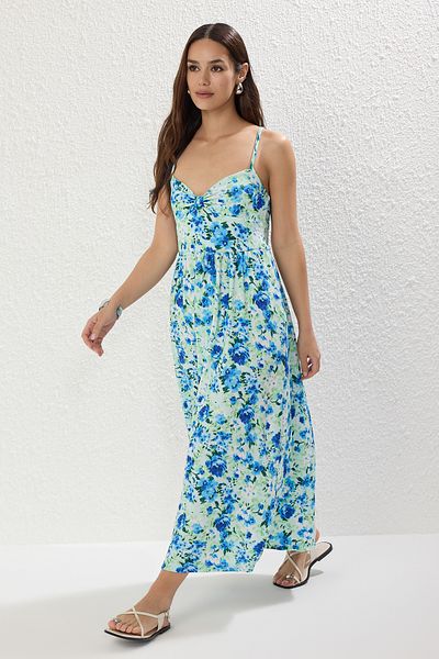 Trendyol Collection Rochie tricotată maxi cu decolteu în V cu imprimeu floral albastru - tiv cu volan, design cu nervuri TWOSS25EL00239