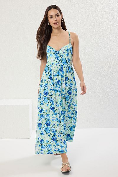 Trendyol Collection Rochie tricotată maxi cu decolteu în V cu imprimeu floral albastru - tiv cu volan, design cu nervuri TWOSS25EL00239