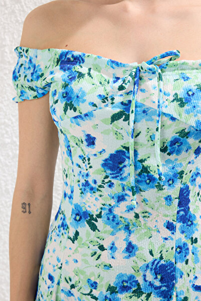 Trendyol Collection Μπλε Carmen Collar Skater/Μίνι πλεκτό φόρεμα με ραβδώσεις που ανοίγει από την μπάλα TWOSS25EL00472