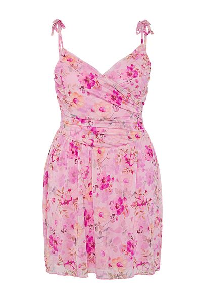 Trendyol Curve Rosa Blumendruck-Tüll-Skater-Minikleid in Übergröße – TBBSS25AH00193