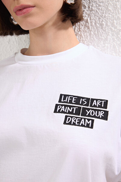 Trendyol Collection Tricou alb din bumbac supradimensionat - Slogan Patch, TWOSS25TS00143