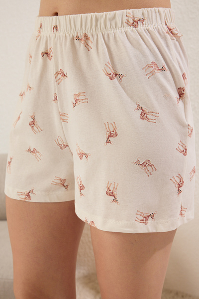 Trendyol Collection Beige Hirsch-Stickerei – Pyjama-Set mit gerippten Shorts THMSS25PT00292