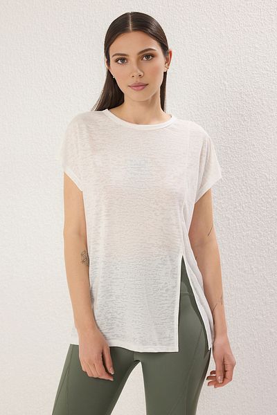 Trendyol Collection Übergroßes weißes Single-Jersey-T-Shirt – THMSS25TS00002