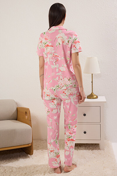 Trendyol Collection Bavlněná květinová růžová a vícebarevná sada pyžama THMSS20PT0063