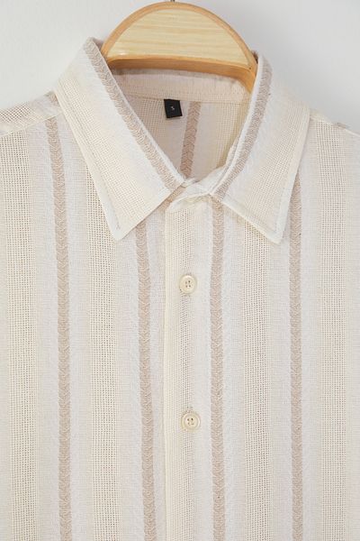Trendyol Collection Ecru Regular Fit gestreiftes Hemd TMNSS25GO00071