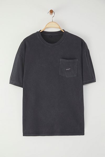 Trendyol Collection Anthrazitfarbenes, übergroß geschnittenes Baumwoll-T-Shirt – TMNSS25TS00040