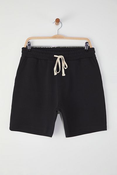 Trendyol Collection Μαύρο σορτς 100% βαμβακερό με υφή - Κανονική εφαρμογή TMNSS24SR00022