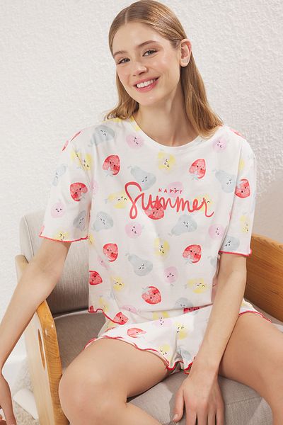 Trendyol Collection Mehrfarbiges Baby-Overlock-Shorts-Strickpyjama-Set aus 100 % Baumwolle mit Fruchtmuster THMSS25PT00392