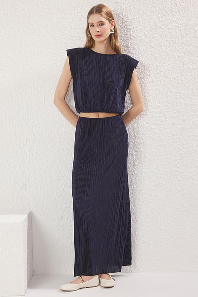 Trendyol Collection Navy Blue Regular/Normal Fit Crop Pleat Knitted Knitted Bottom-Top Suit Twoss25Au00103