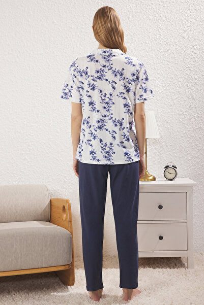 Trendyol Collection Námořnická modrá bavlněná květinová kapsa Detailní pletená sada pyžama THMSS25PT00384