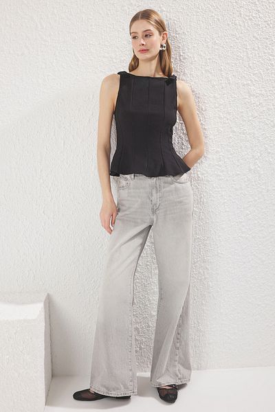 Trendyol Collection Μαύρο φιόγκο Λεπτομερής εφαρμοστή μπλούζα Peplum υφαντή μπλούζα TWOSS25BZ00494