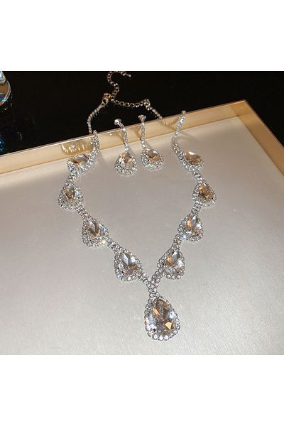 Choice Silver color Inlaid Red Rhinestone Necklace Earring Set For Women Light Luxury Water Drop Choker Nec
