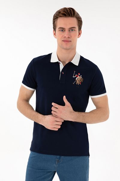 U.S. Polo Assn. تي شيرت رجالي ذو قصة ضيقة وياقة بولو باللون الأزرق الداكن 50298073 -vr033