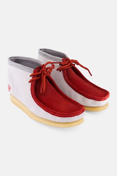 CLARKS Men Standard Wallabee Bt Vcy Lace Up Ankle Boots, Red