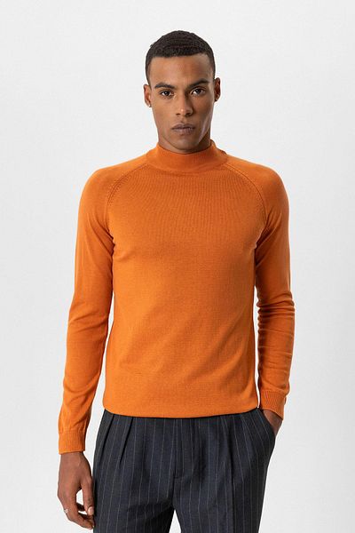 Antioch Orange Half-Thigh Men's Knitwear