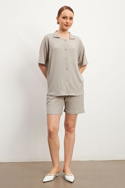 MODAGEN Women's Gray Short Sleeve Crinkle Shirt Shorts Suit