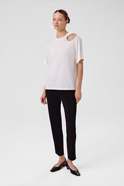 Triko Mısırlı Ekru Omzu Taş İşlemeli Kadın Tişört