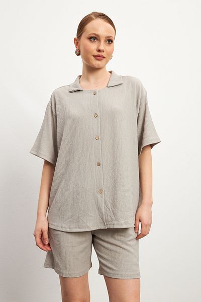 MODAGEN Women's Gray Short Sleeve Crinkle Shirt Shorts Suit