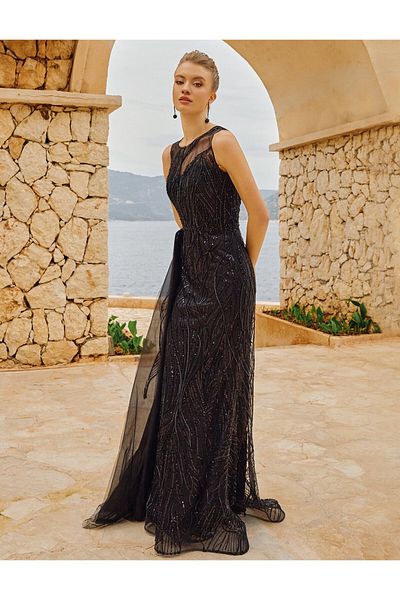 Kayra Zero Sleeve Fish Form Evening Dress Black