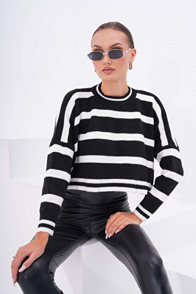 ŞİMAL Жіночий трикотажний светр з велосипедним коміром, з лінійним візерунком, вільного крою, короткий 255044 -