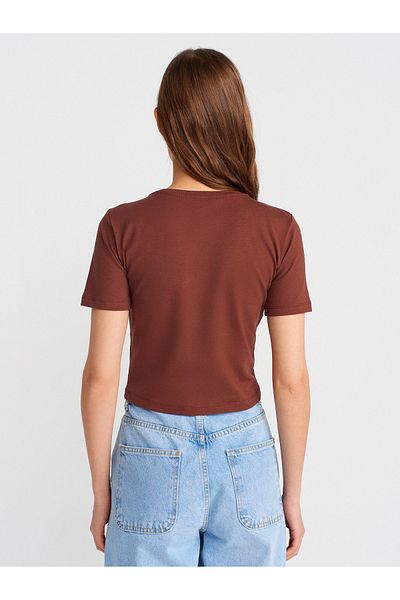 Dilvin 31655 Crew Neck Crop Top-Brown