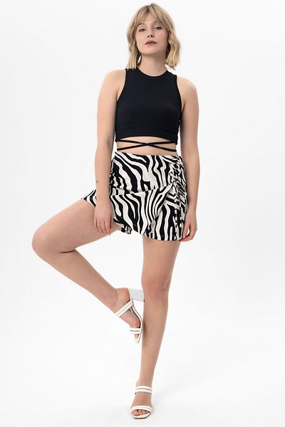 ŞİMAL Pantaloni scurți cu aspect de fustă cu dantelă pentru femei 240611   - 250052   -