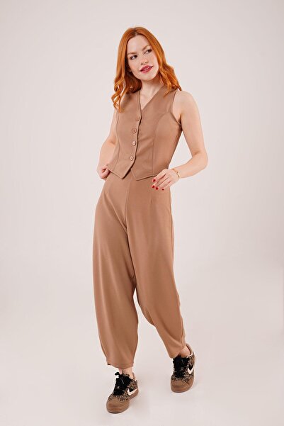 buğrahayalin    Buttoned Camel Vest