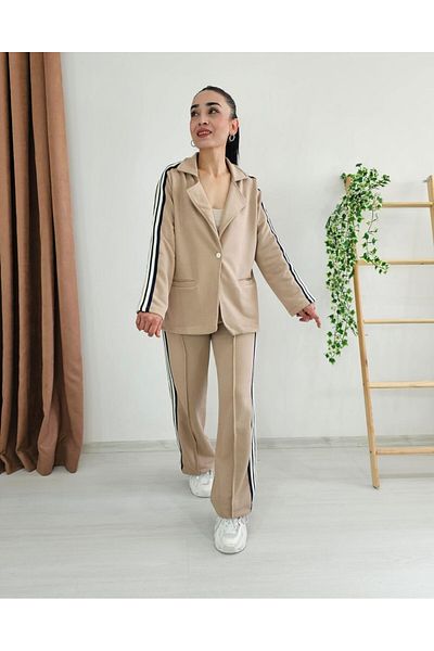 6 butik altı üstü butik Σετ αθλητικές φόρμες με λεπτομέρεια με κουμπιά