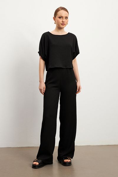 Know Women's Black Short Sleeve Crinkle Pants Set